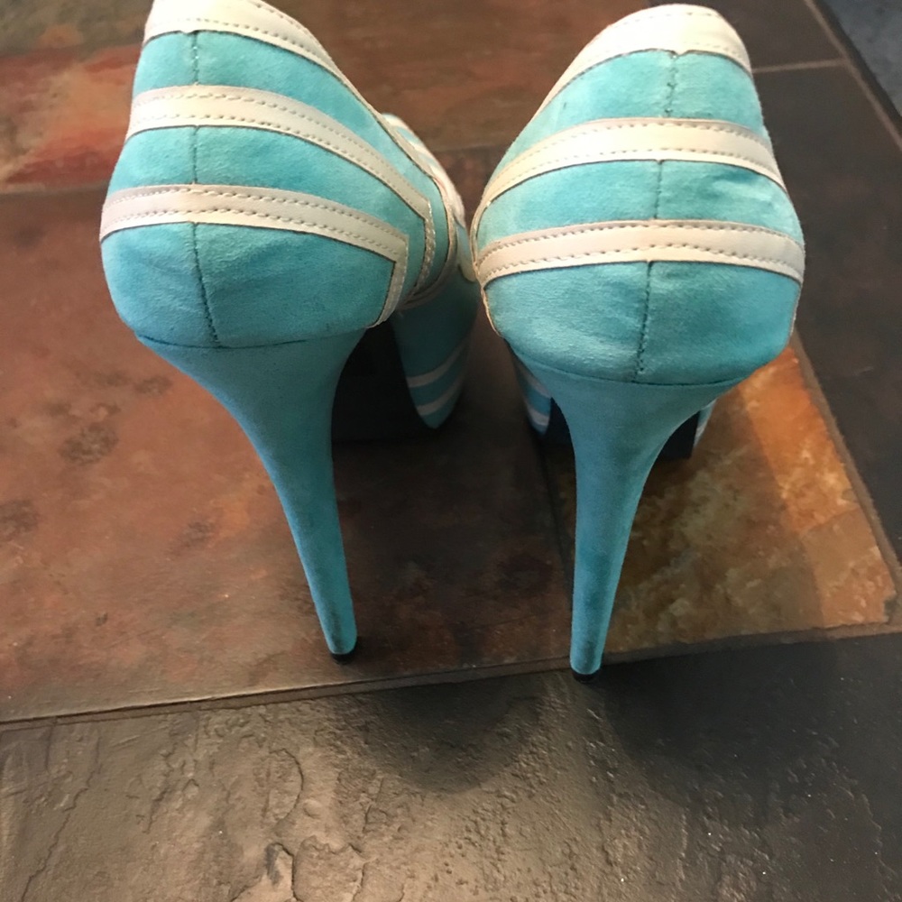 High heels - Picture 3 of 3